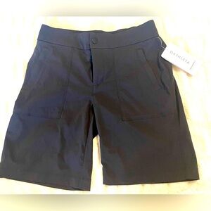 Athleta Trekkie Bermuda 2.0 black shorts NWT